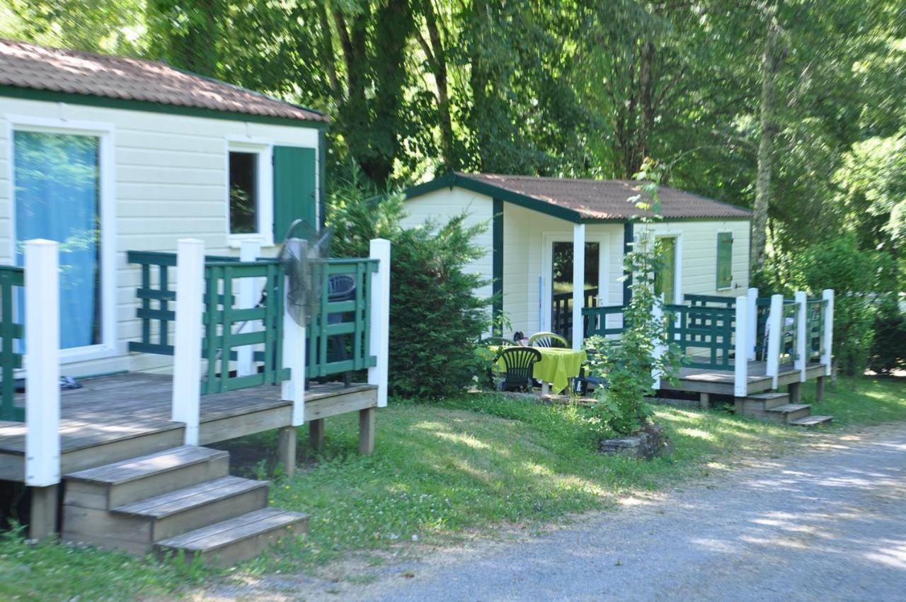 Les Chalets Du Moulin Du Chatain 4 Payzac  Extérieur photo